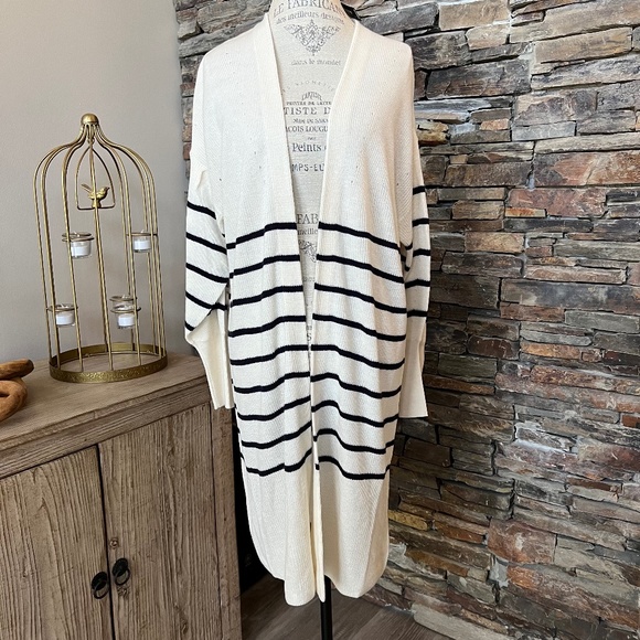 Balloon Sleeve duster Cardigan - Express - Large - Cream and Navy blue - Picture 1 of 5